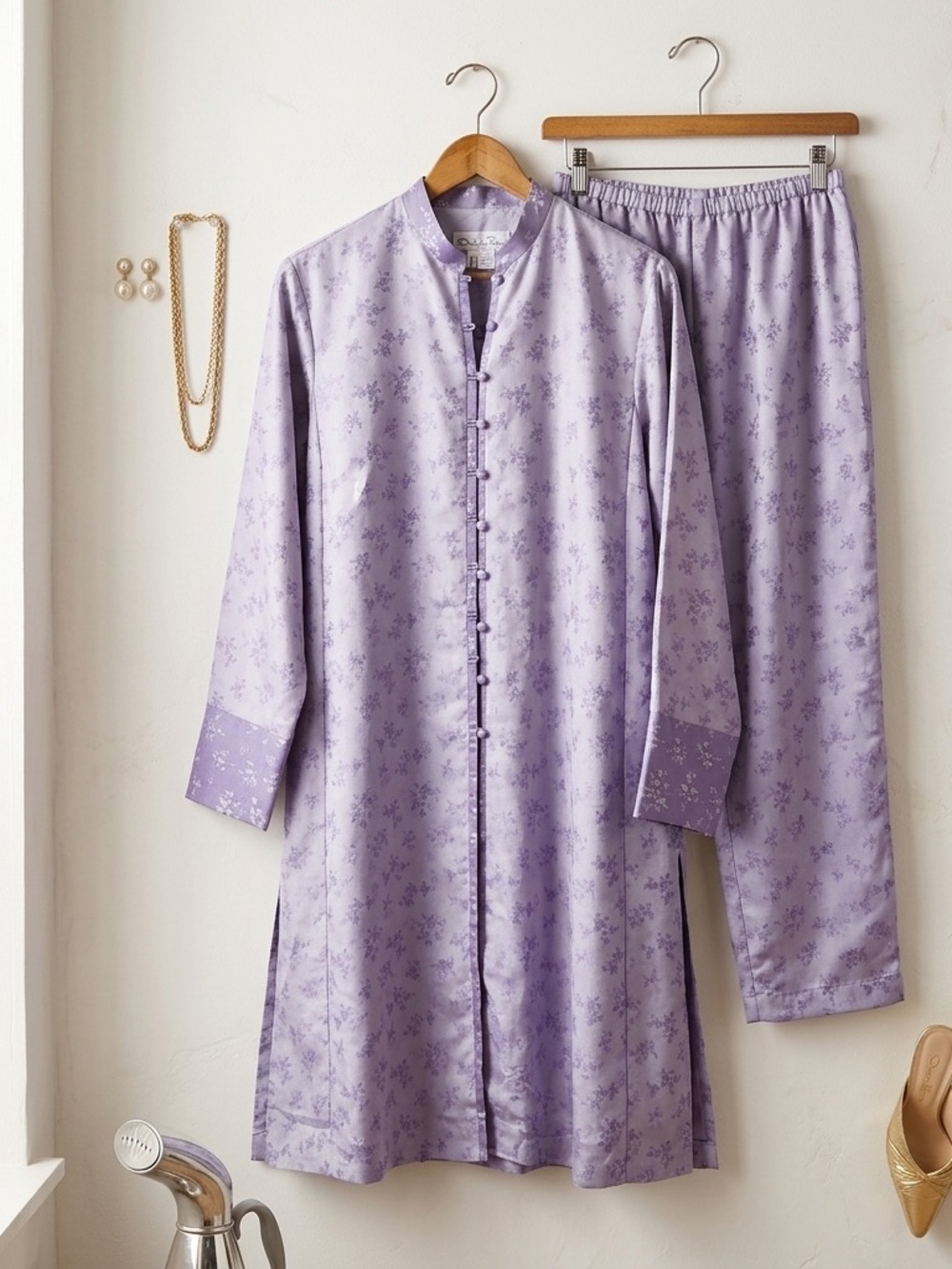 Vintage Oscar de la Renta Purple Floral Satin 2pc Robe & Pajama Set- xs